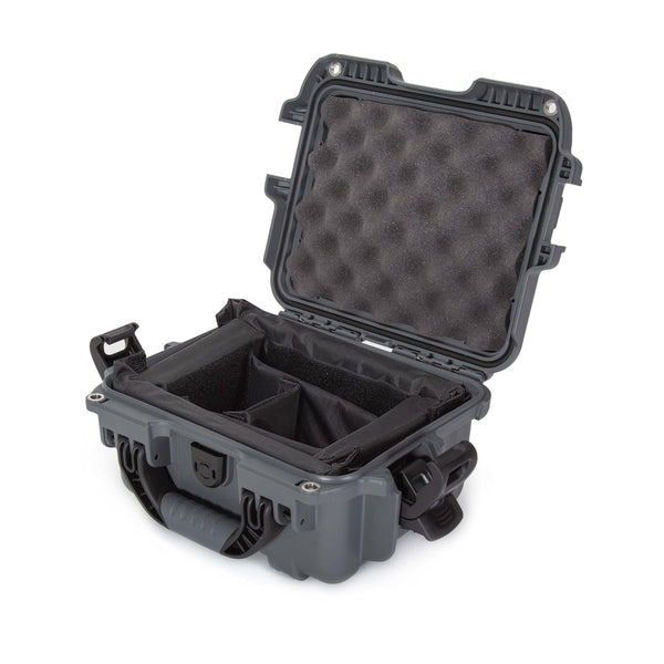 Nanuk 905 Case with Padded Divider (Graphite)